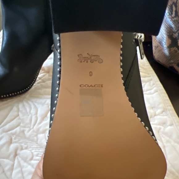 Clash black ankle booties - Picture 3 of 3